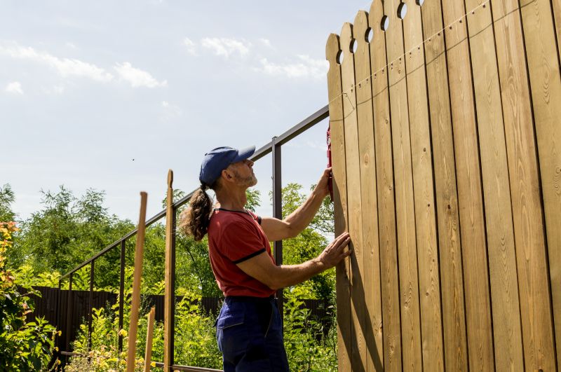 Handyman Fence Repair Costs — Cost of Handyman Fence Repair